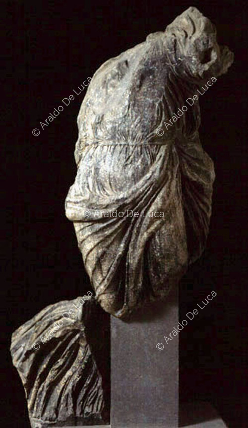Supuesta estatua de la diosa forutna