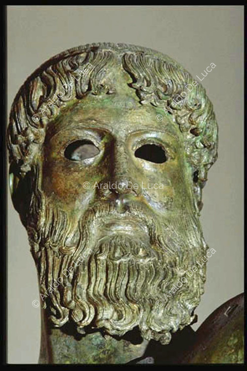 Statue en bronze de Poséidon de Capo Artemisio