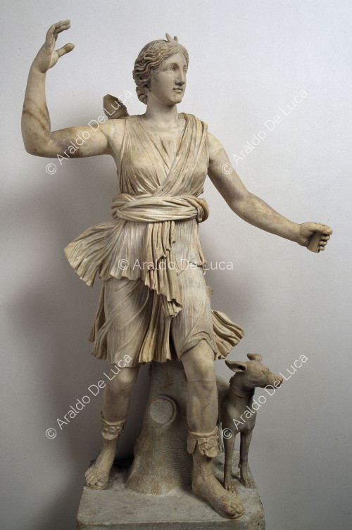 Artemide con cane da caccia
