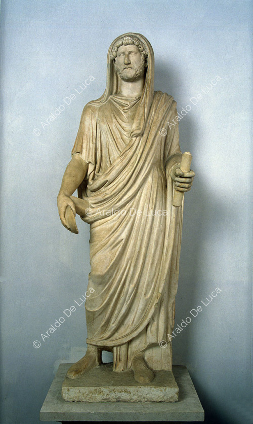 Statue d'Hadrien en tant que Pontifex Maximus