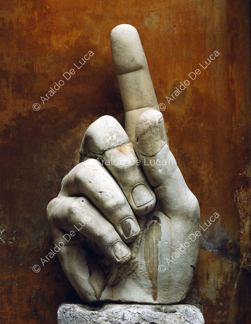 Mano colossale di Costantino