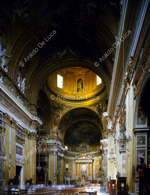 Veduta interna della cappella e degli affreschi