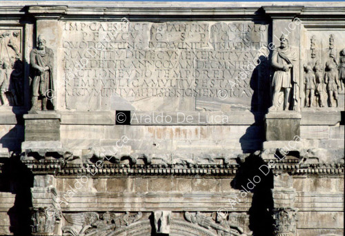 Arco di Costantino, statue dei Daci