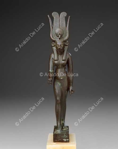 Satuetta bronzea della dea Hathor stante