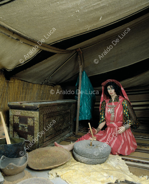Donna con costume berbero