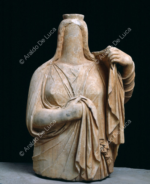 Demi-buste funéraire de la déesse Perséphone
