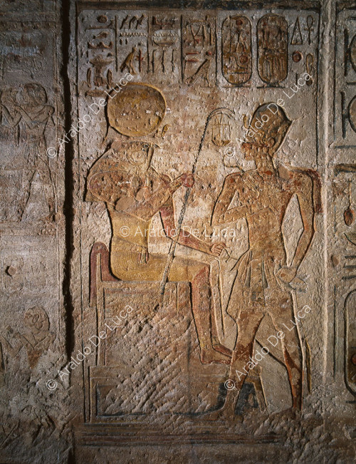 Ramesse II y Horus