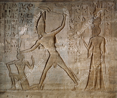 Ramses II massacra un  Nubiano di fronte ad Amon (particolare)