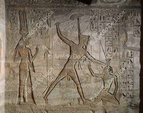 Ramses II massacra un Libico (particolare)