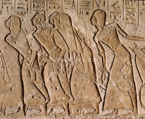 Battle of Qadesh: war council of Ramesses II with officers