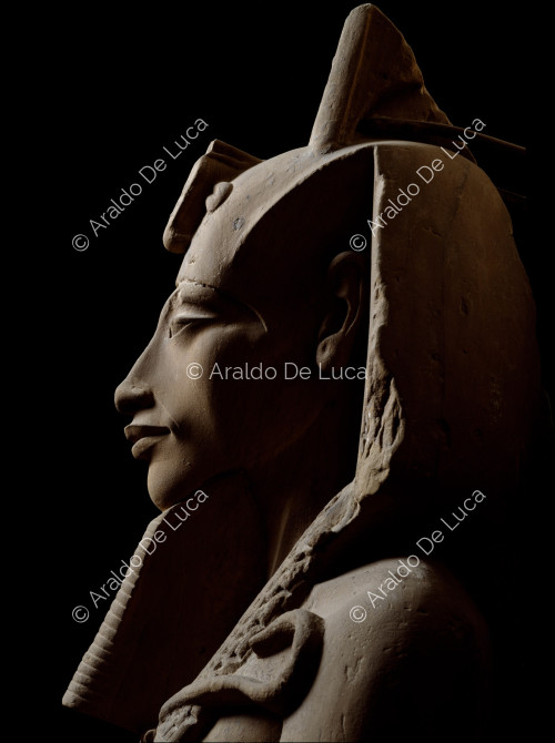 Estatua colosal de Akenatón
