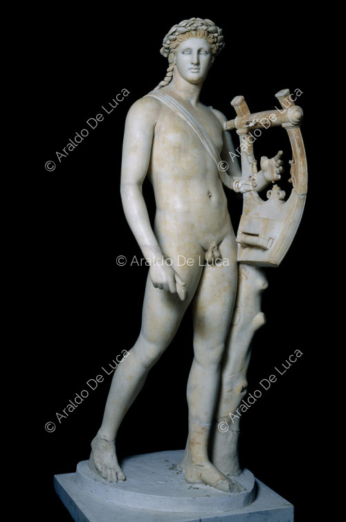 Marble statue of Apollo citaredo