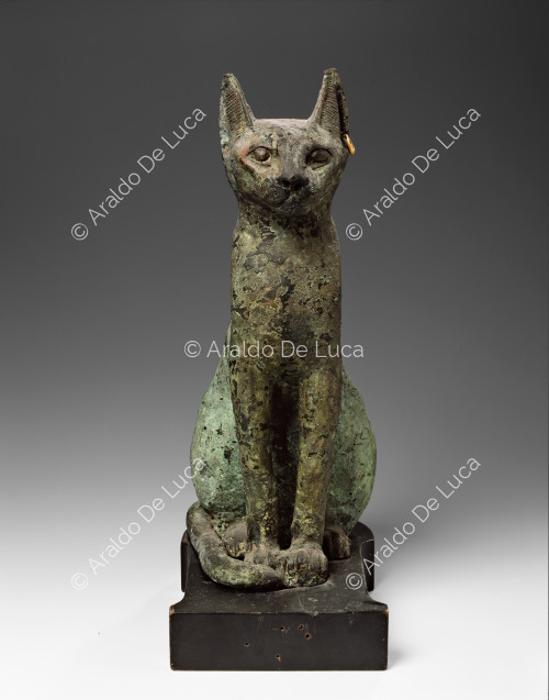 Estatua de bronce de la diosa Bastet, época tardía, Tal-basta