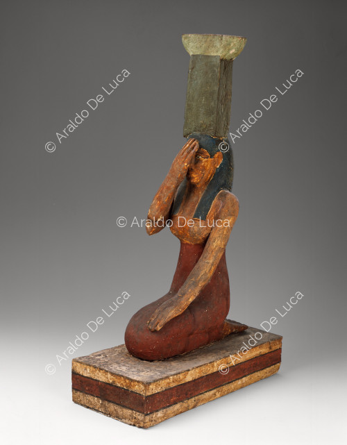 Wooden statuette of Neftis