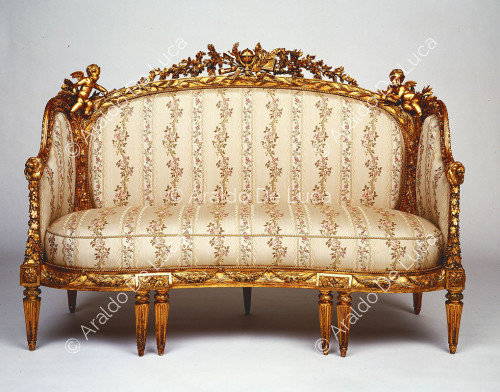 Armchair padded golden

