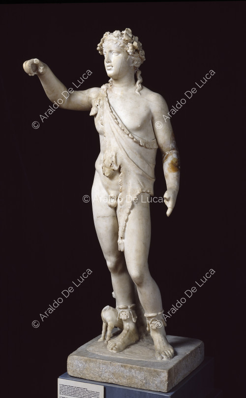 Statue en marbre de Dionysos avec panthère