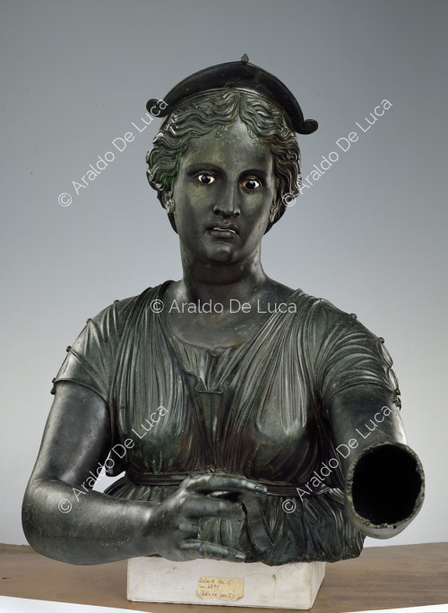 Busto de bronce de Diana