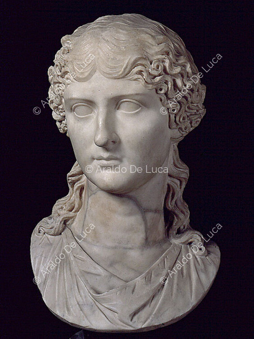 Portrait en buste d'Agrippine Majeure