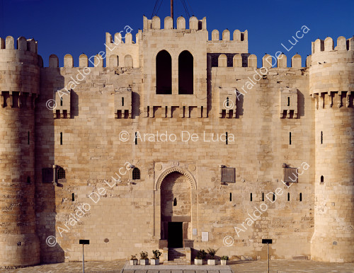 Zitadelle Qaitbay: Fassade