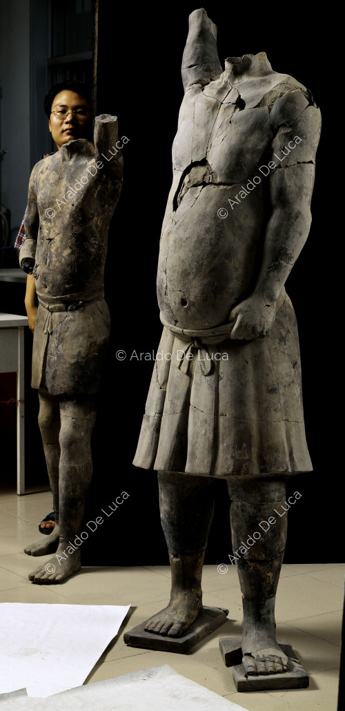 Terrakotta-Armee. Statue Nr. 3, Akrobat